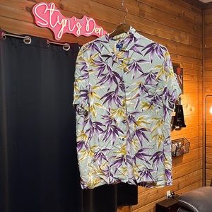 Hawaiian Button Down (Men’s)